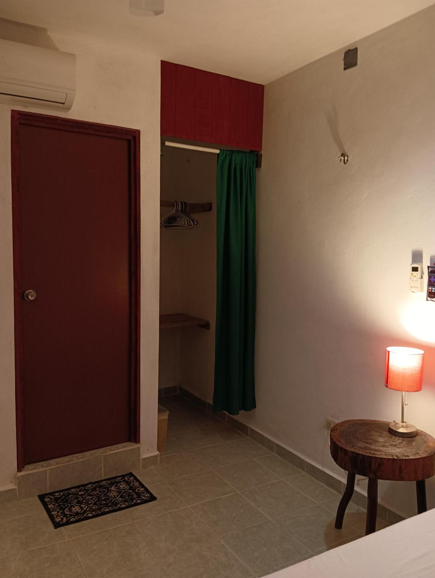 Alojamiento Ya'Ax Nah Playa del Carmen Chambre photo