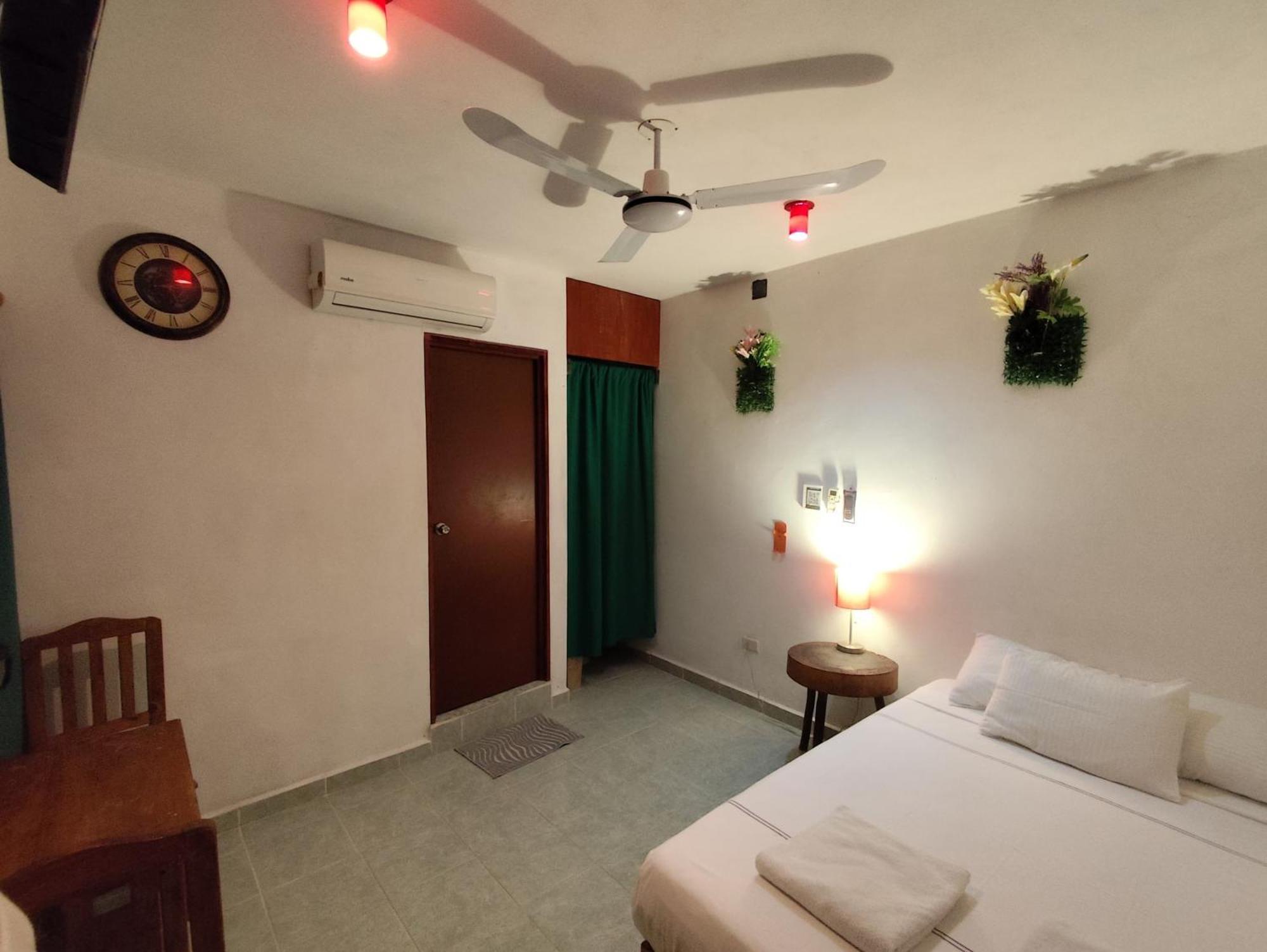 Alojamiento Ya'Ax Nah Playa del Carmen Extérieur photo